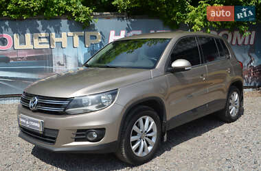 Внедорожник / Кроссовер Volkswagen Tiguan 2011 в 