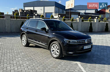 Позашляховик / Кросовер Volkswagen Tiguan 2019 в 