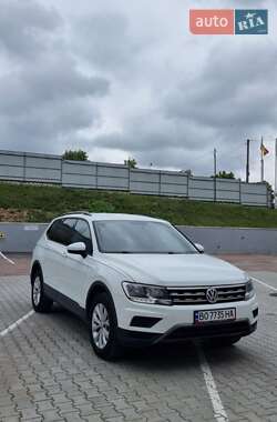 Позашляховик / Кросовер Volkswagen Tiguan 2017 в Тернополі