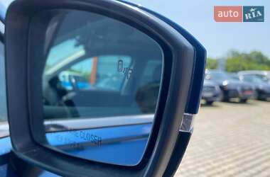 Позашляховик / Кросовер Volkswagen Tiguan 2018 в 