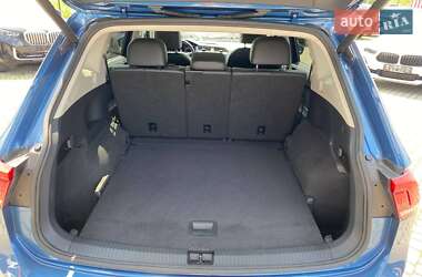Позашляховик / Кросовер Volkswagen Tiguan 2018 в 