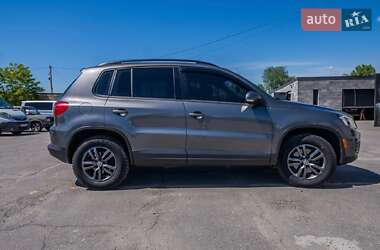Внедорожник / Кроссовер Volkswagen Tiguan 2015 в Кременчуге
