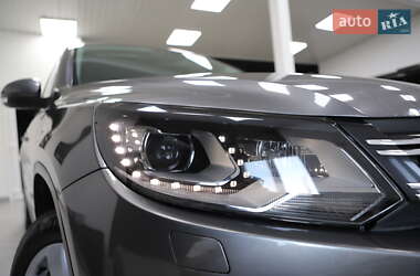 Позашляховик / Кросовер Volkswagen Tiguan 2014 в 