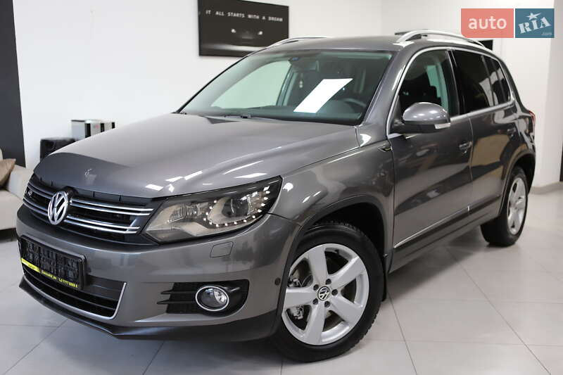 Позашляховик / Кросовер Volkswagen Tiguan 2014 в 