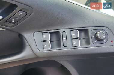 Внедорожник / Кроссовер Volkswagen Tiguan 2015 в 