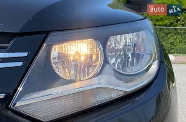 Внедорожник / Кроссовер Volkswagen Tiguan 2015 в 