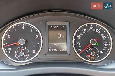 Внедорожник / Кроссовер Volkswagen Tiguan 2015 в 