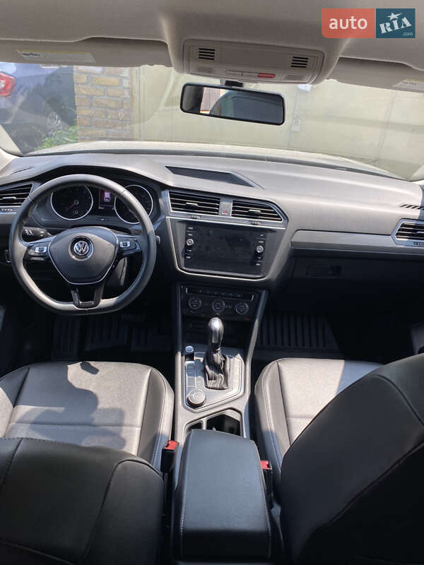 Позашляховик / Кросовер Volkswagen Tiguan 2021 в Києві