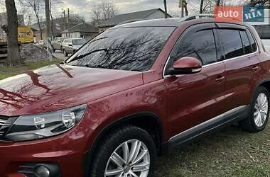 Позашляховик / Кросовер Volkswagen Tiguan 2011 в Харкові