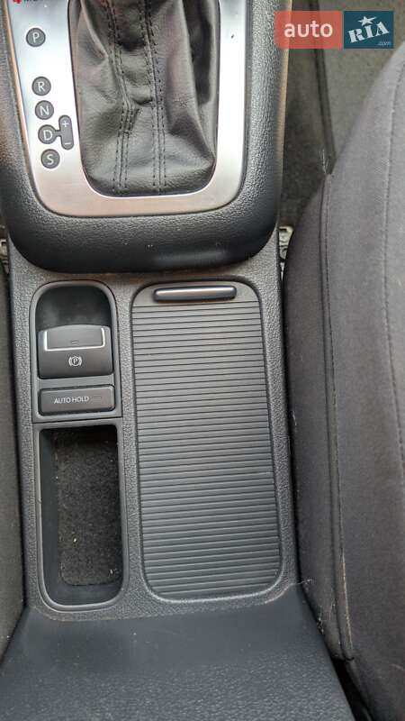 Внедорожник / Кроссовер Volkswagen Tiguan 2010 в Кривом Роге