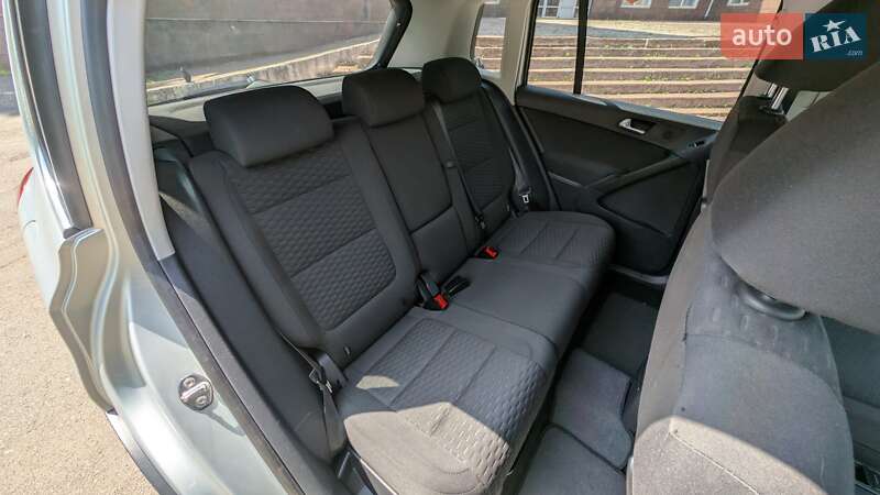 Внедорожник / Кроссовер Volkswagen Tiguan 2010 в Кривом Роге