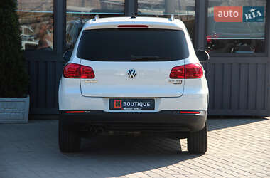 Внедорожник / Кроссовер Volkswagen Tiguan 2012 в 