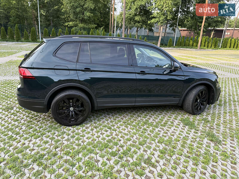 Внедорожник / Кроссовер Volkswagen Tiguan 2019 в Харькове