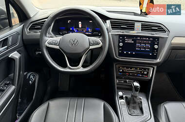 Позашляховик / Кросовер Volkswagen Tiguan 2023 в 