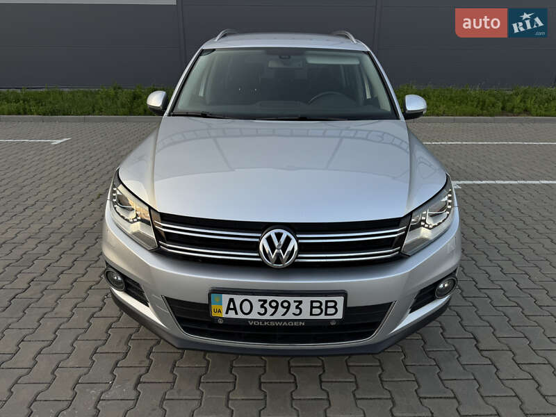 Позашляховик / Кросовер Volkswagen Tiguan 2012 в Івано-Франківську