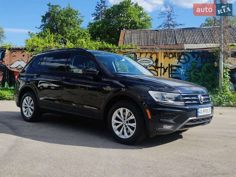 Позашляховик / Кросовер Volkswagen Tiguan 2017 в Харкові