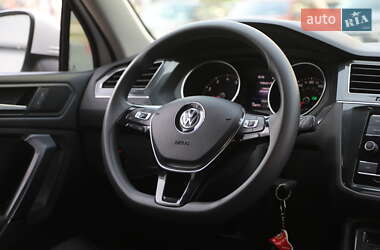 Внедорожник / Кроссовер Volkswagen Tiguan 2018 в 