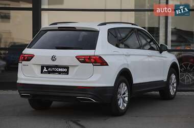 Внедорожник / Кроссовер Volkswagen Tiguan 2018 в 