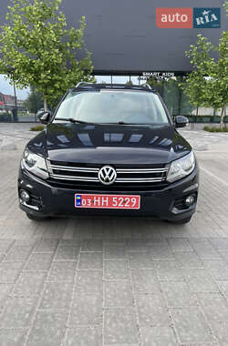 Внедорожник / Кроссовер Volkswagen Tiguan 2013 в Ровно