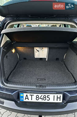 Позашляховик / Кросовер Volkswagen Tiguan 2012 в 