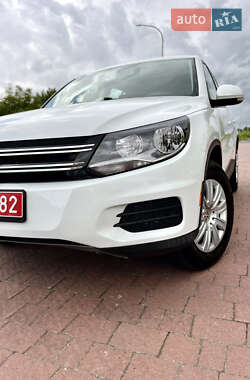 Внедорожник / Кроссовер Volkswagen Tiguan 2017 в 