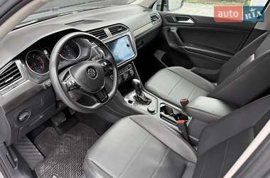 Внедорожник / Кроссовер Volkswagen Tiguan 2020 в 