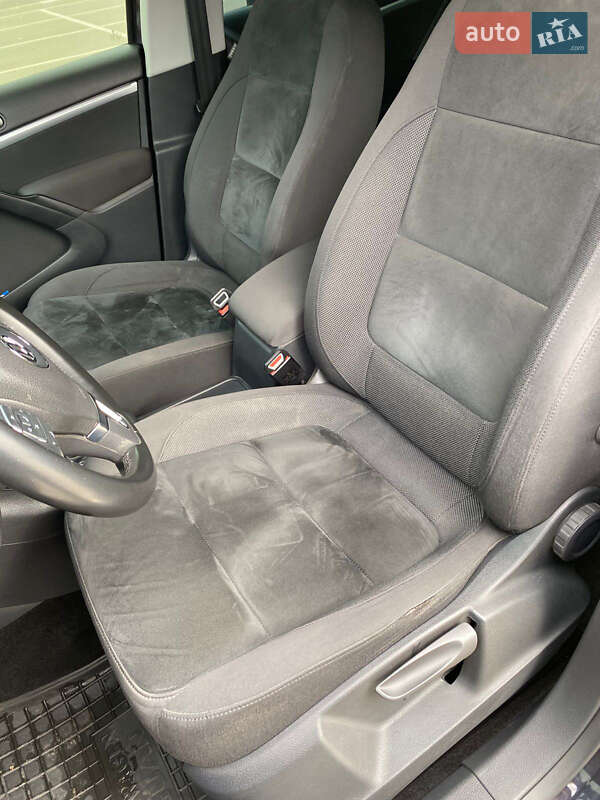 Внедорожник / Кроссовер Volkswagen Tiguan 2014 в Сумах