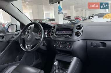 Внедорожник / Кроссовер Volkswagen Tiguan 2014 в 