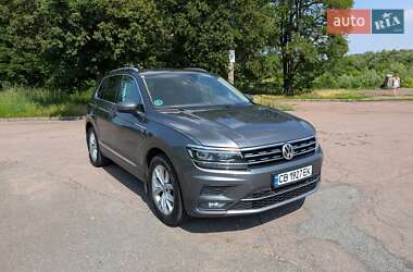 Позашляховик / Кросовер Volkswagen Tiguan 2017 в Чернігові