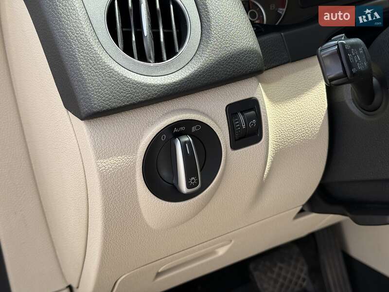 Внедорожник / Кроссовер Volkswagen Tiguan 2016 в Днепре