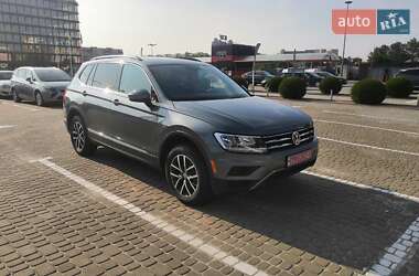 Внедорожник / Кроссовер Volkswagen Tiguan 2020 в 