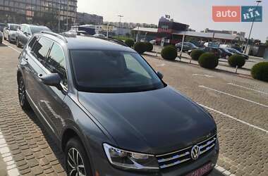 Внедорожник / Кроссовер Volkswagen Tiguan 2020 в 