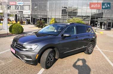 Внедорожник / Кроссовер Volkswagen Tiguan 2020 в 