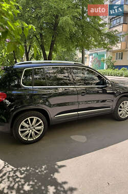 Внедорожник / Кроссовер Volkswagen Tiguan 2012 в 