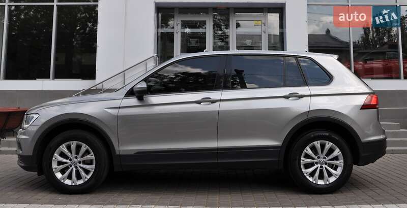 Внедорожник / Кроссовер Volkswagen Tiguan 2016 в Одессе