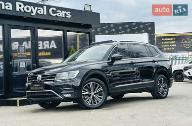 Внедорожник / Кроссовер Volkswagen Tiguan 2017 в Харькове