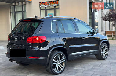 Внедорожник / Кроссовер Volkswagen Tiguan 2016 в 