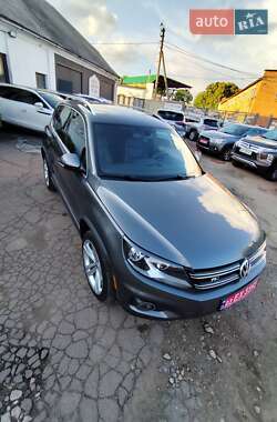 Внедорожник / Кроссовер Volkswagen Tiguan 2016 в 