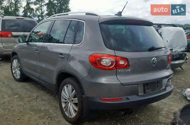 Внедорожник / Кроссовер Volkswagen Tiguan 2011 в 