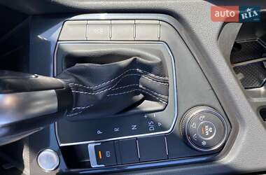 Внедорожник / Кроссовер Volkswagen Tiguan 2021 в 