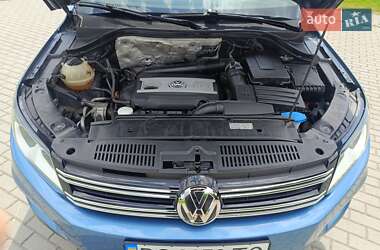 Внедорожник / Кроссовер Volkswagen Tiguan 2016 в 