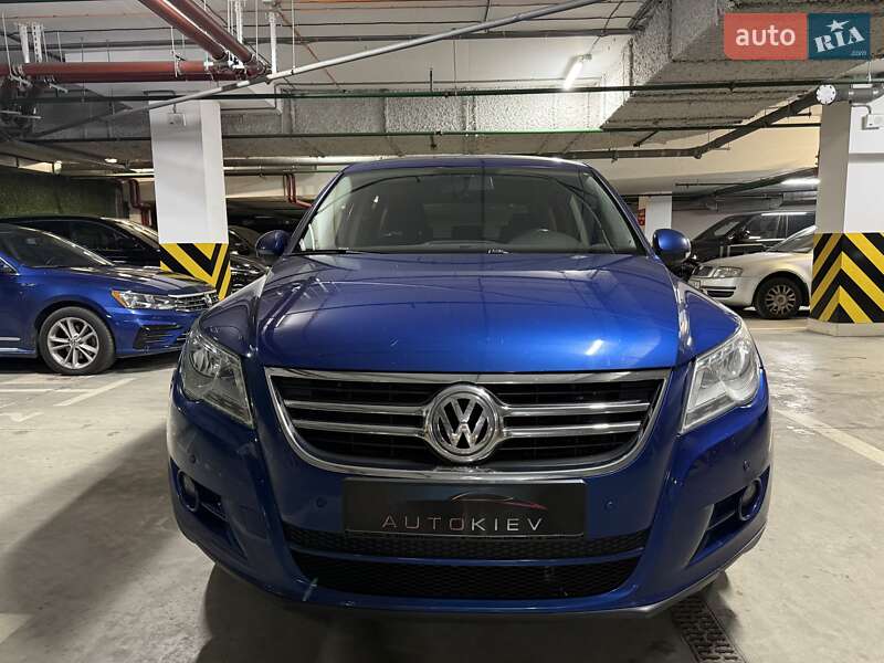 Внедорожник / Кроссовер Volkswagen Tiguan 2010 в Киеве