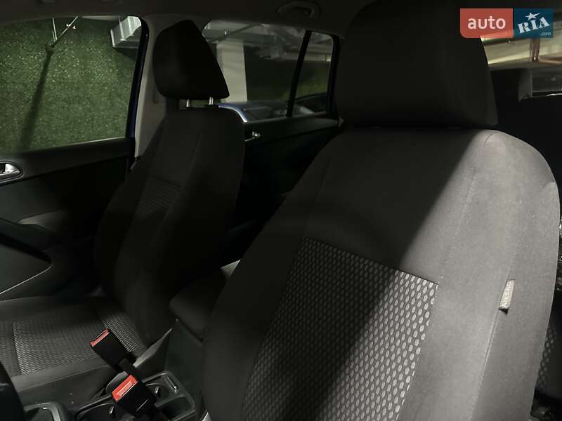 Внедорожник / Кроссовер Volkswagen Tiguan 2010 в Киеве