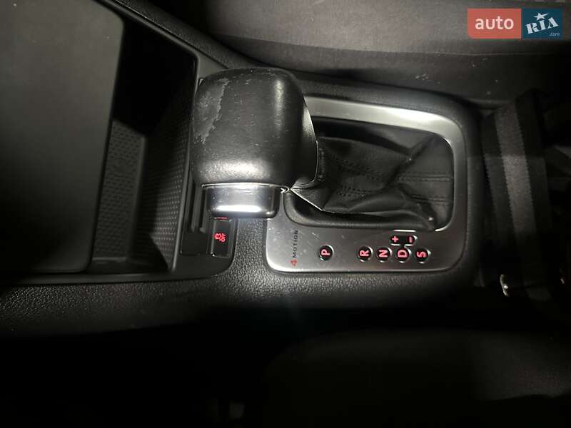 Внедорожник / Кроссовер Volkswagen Tiguan 2010 в Киеве