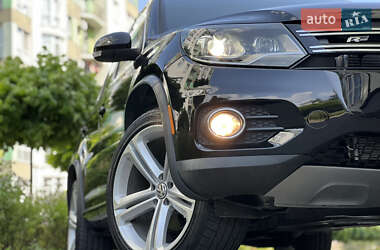 Внедорожник / Кроссовер Volkswagen Tiguan 2014 в 