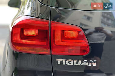 Внедорожник / Кроссовер Volkswagen Tiguan 2014 в 