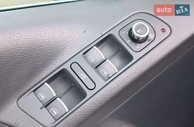 Внедорожник / Кроссовер Volkswagen Tiguan 2011 в 