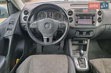 Внедорожник / Кроссовер Volkswagen Tiguan 2011 в 
