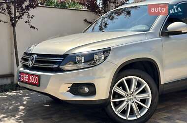 Внедорожник / Кроссовер Volkswagen Tiguan 2013 в 