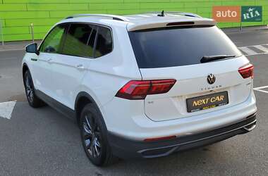 Позашляховик / Кросовер Volkswagen Tiguan 2022 в 